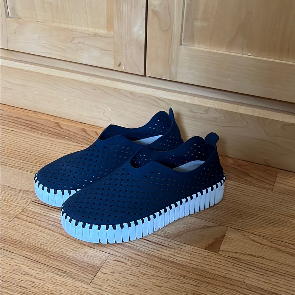 Ilse Jacobsen Navy Blue Slip-On Shoes